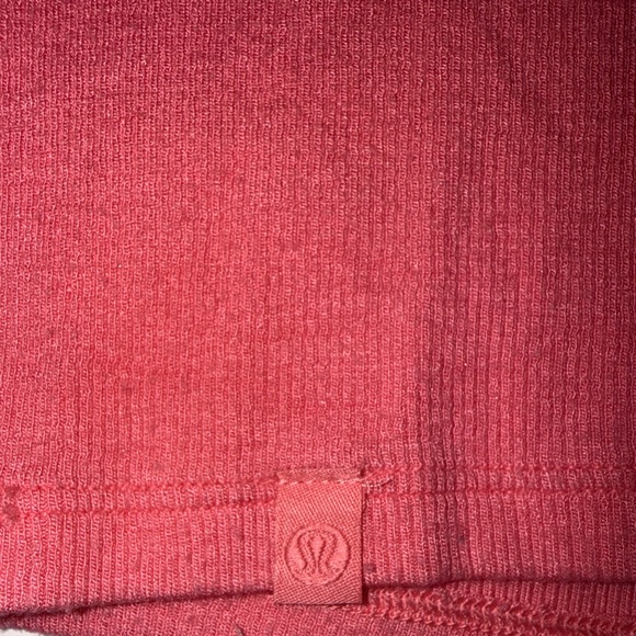 Lululemon Hold Tight Straight-Hem Cropped T-Shirt Coral Fits like 8 - Picture 8 of 11